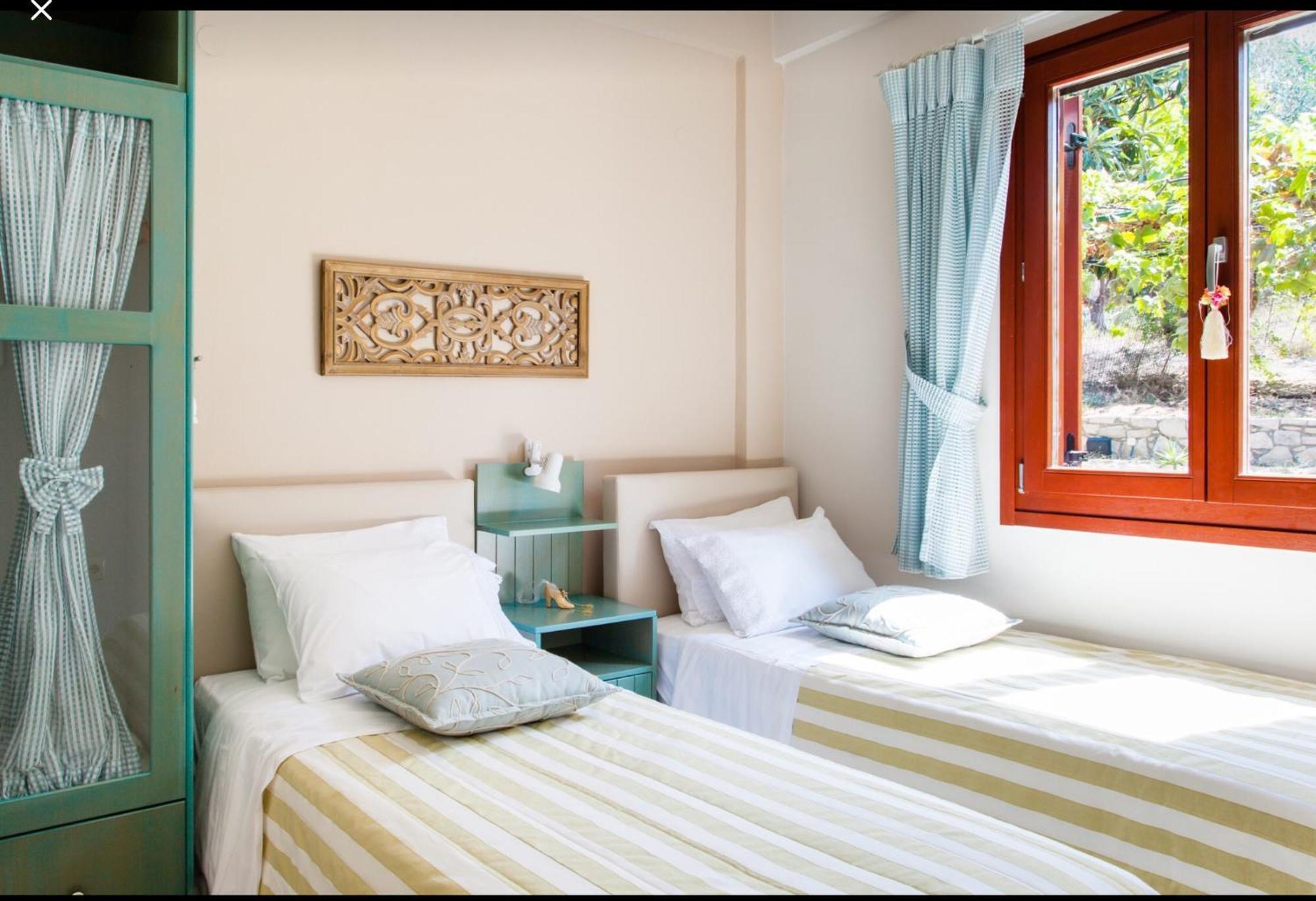 Lily'S Cottage Платанес Екстериор снимка