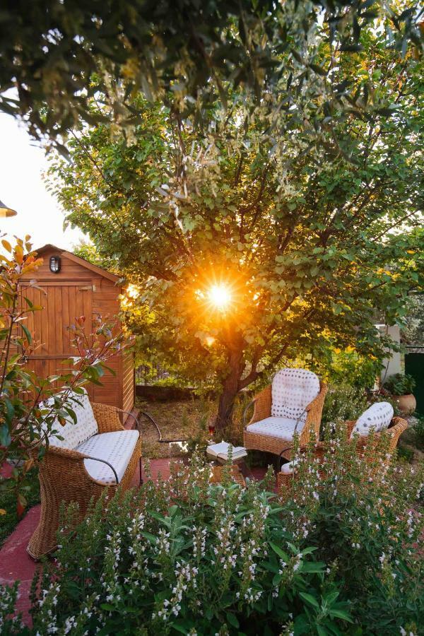 Lily'S Cottage Платанес Екстериор снимка